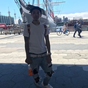 Meet your Posher, Dev